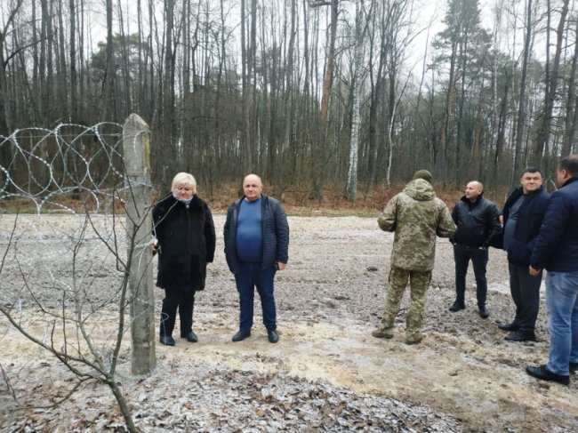Район Волині, що межує з Білоруссю, відділився від неї колючим дротом