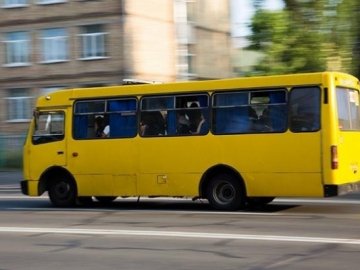 Лучани просять додатковий автобус на Володимирську