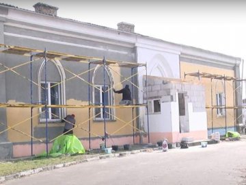 Волинянку через суд зобов'язали демонтувати утеплення та прибудову з пам'ятки архітектури 