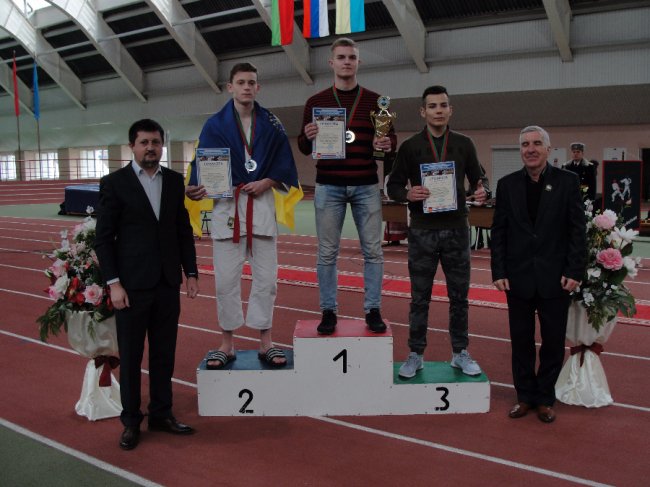 Волинські «рукопашники» привезли додому нагороди