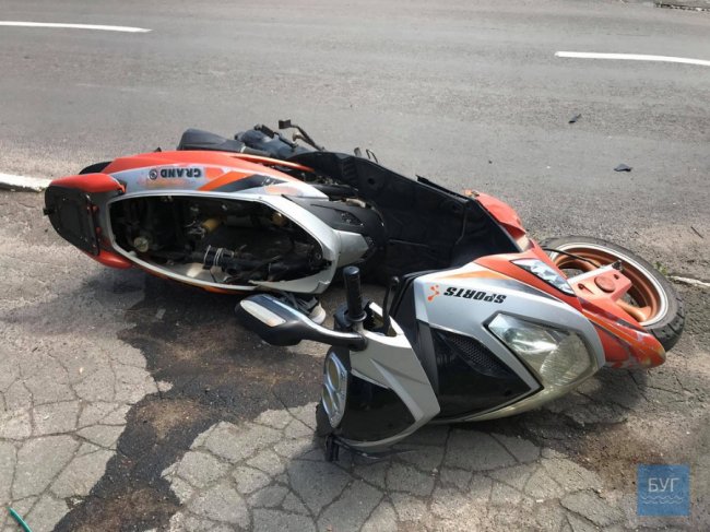 У Нововолинську зіткнулися легковик та мопед. ФОТО