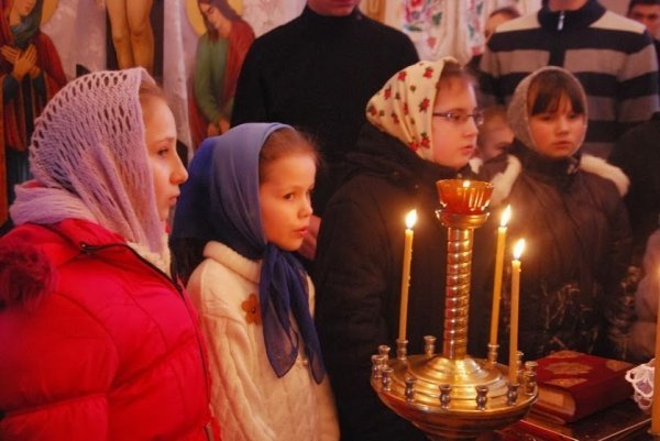 У Луцьку діти молилися за мир. ФОТО