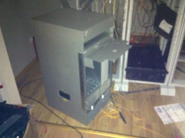 Штурм барикад Євромайдану. ФОТО. ВІДЕО