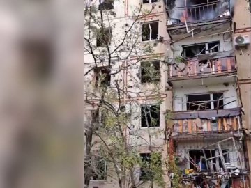 Росіяни скинули авіабомбу на окуповану Нову Каховку