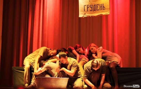 «Не ми почали цю війну, але наш обов'язок її завершити». Річниця Іловайської трагедії. ФОТО