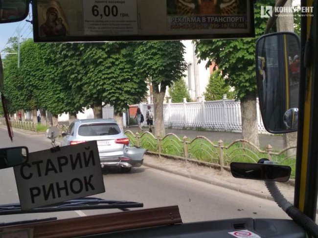 Аварія у  Луцьку – Mercedes не пропустив пожежну машину. ФОТО