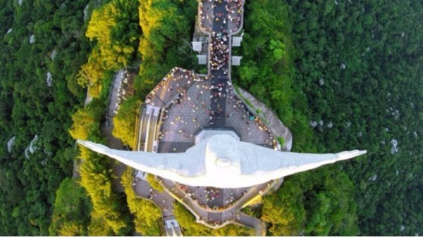 Вражаючі кадри з неба: фото, які зробив дрон