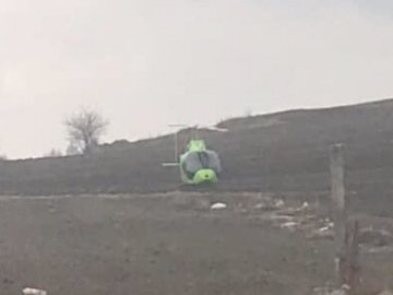 У селі поблизу Луцька сів гелікоптер за 1,5 мільйона доларів. ФОТО