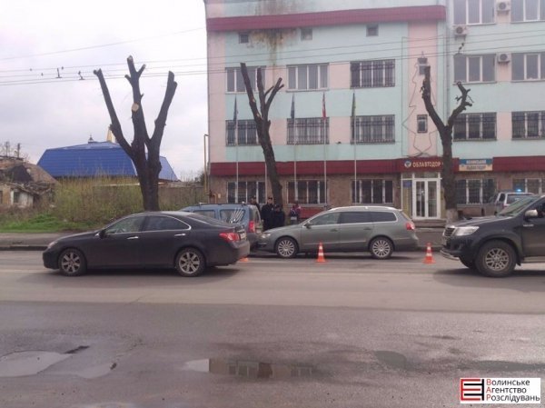 У Луцьку на Ковельській зіткнулися дві автівки. ФОТО