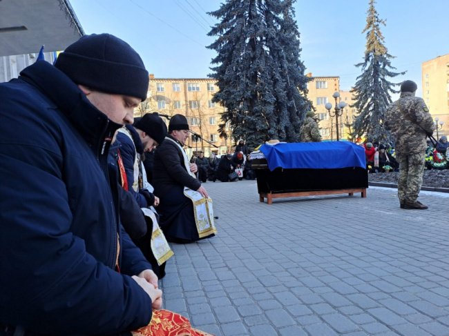 Волиняни провели в останню путь десантника Віталія Гараня