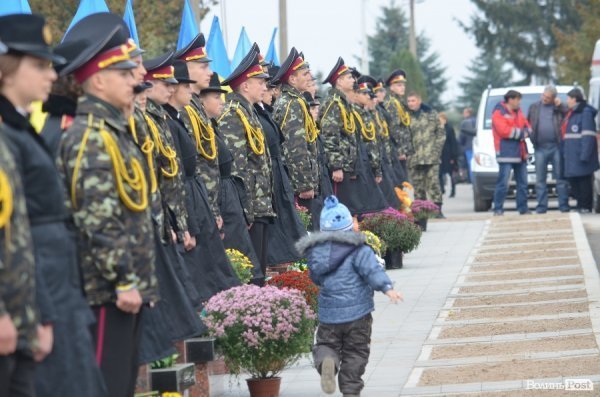 В Гаразджі освятили пам’ятники Героїв, які загинули в АТО. ФОТО