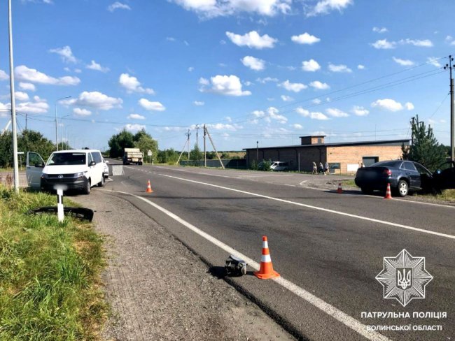 На Волині зіткнулись три автівки: є постраждалий