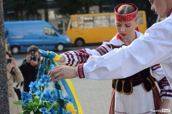 У Луцьку вшанували першого Президента України. ФОТО 