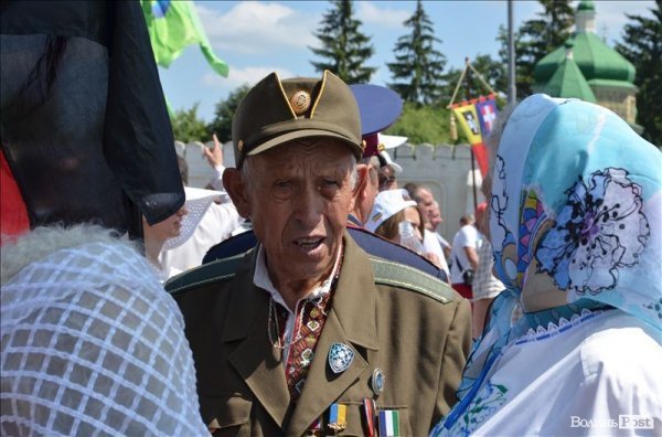 Політика, молитва і шашлик: під Берестечком вшановували річницю битви. ФОТО