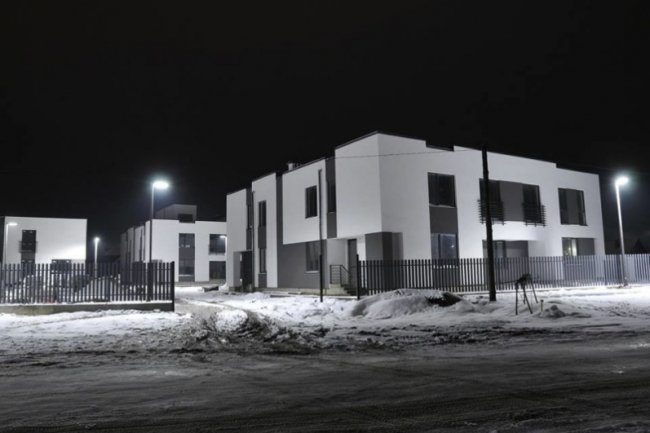 На ЖК «Оріон» встановили вечірнє освітлення*