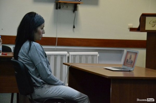 Відомий коуч навчав лучан «розбиратись» у собі за допомогою дзеркала. ФОТО