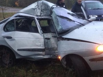 Померла водійка, яка в'їхала у дерево на Волині