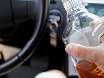 На Волині чоловік «здав» патрульним п'яного водія. ВІДЕО