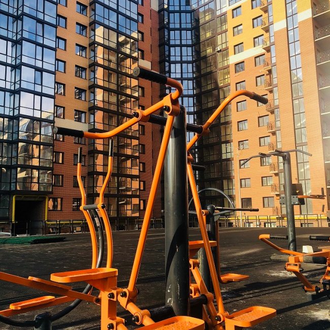 На подвір’ї немає баскетбольного поля – переселяйтесь у «Яровицю»*