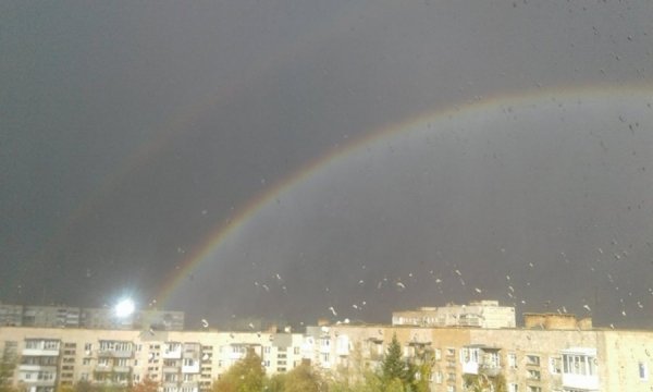 Райдуга під час бурі викликала в Луцьку захоплення. ФОТО