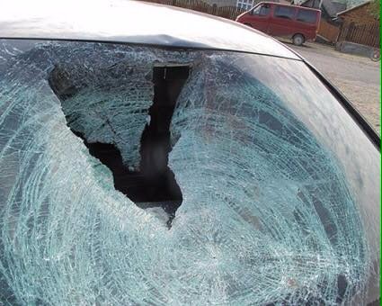 Жахлива «п’яна» аварія на Буковині: пішохода розірвало навпіл