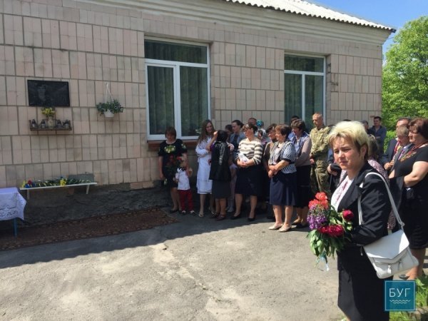 На Волині відкрили меморіальну дошку бійцю 51-ої бригади. ФОТО