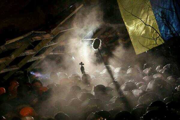 Штурм Євромайдану. ФОТО 