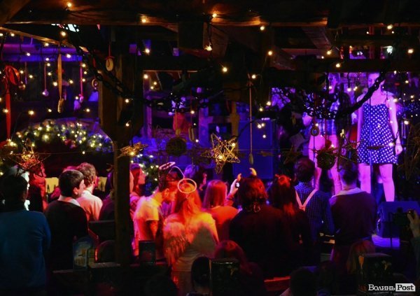 Луцькі музиканти влаштували рок-вечорниці. ФОТО