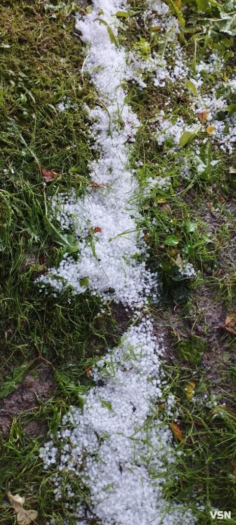 У місті на Волині випав град. ФОТО