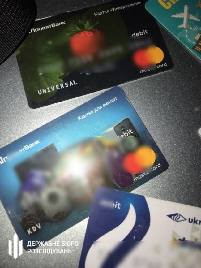 У Києві на хабарі затримали дільничних офіцерів. ФОТО