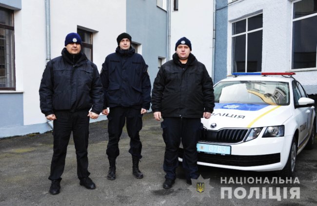 Схопили за ноги в останній момент: у Луцьку чоловіка врятували від самогубства