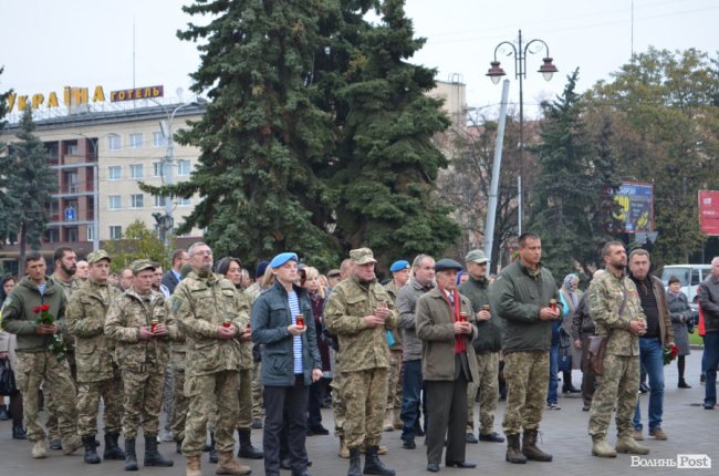 Герої завжди з нами: у Луцьку вшанували загиблих в російсько-українській війні. ФОТО