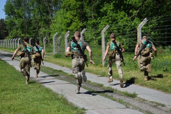 Луцькі льотчики – призери змагань з воєнізованого кросу. ФОТО