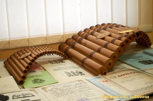 На Волині презентували унікальну виставку музичних інструментів. ФОТО