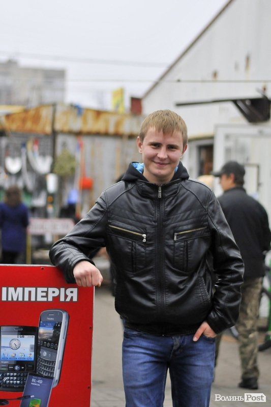 Завокзальний ринок. БУДНІ МІСТА