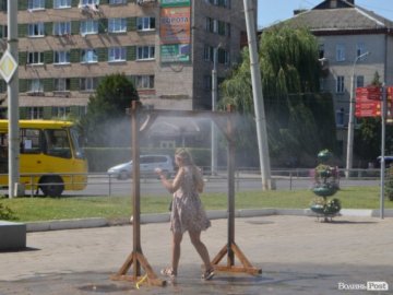 У луцькій мерії пояснили дизайн «орошувачів-шибениць»