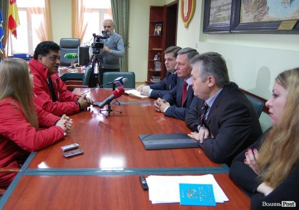 Іноземці забрали ведмежа із луцького зоопарку. ФОТО. ВІДЕО