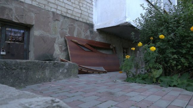 У Рівному ремонтують квартири, що постраждали внаслідок ракетного удару. ВІДЕО