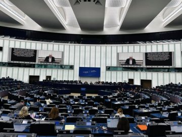 ПАРЄ закликала визнати нелегітимність путіна як президента, а РПЦ назвала інструментом російського впливу