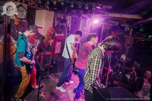 «Свято панк-року» в луцькому клубі. ФОТО