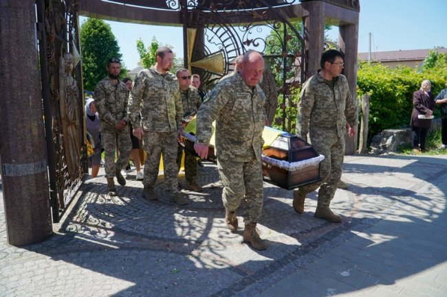 На Волині попрощалися із Героєм Артемом Рудим