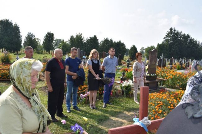 Іловайський котел: в Іваничах вшанували пам'ять загиблих