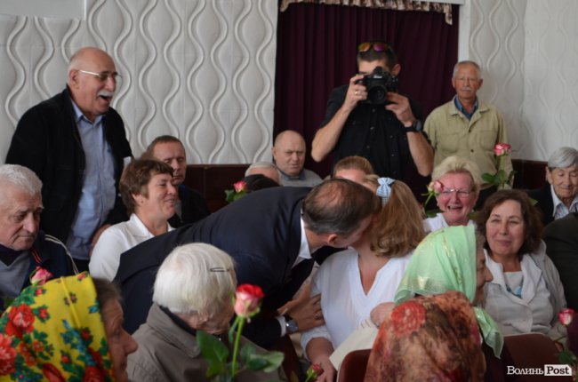 «Ми витрусимо з держави гроші для пенсіонерів та ветеранів», – Олег Ляшко у Луцьку*