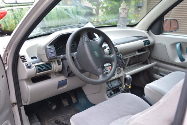 Волиньрада відправила воїнам дві автівки. ФОТО