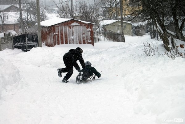 Як Луцьк замело снігом. ФОТО