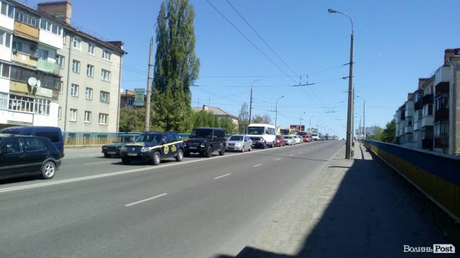 На одному з луцьких проспектів - затор через аварію. ОНОВЛЕНО