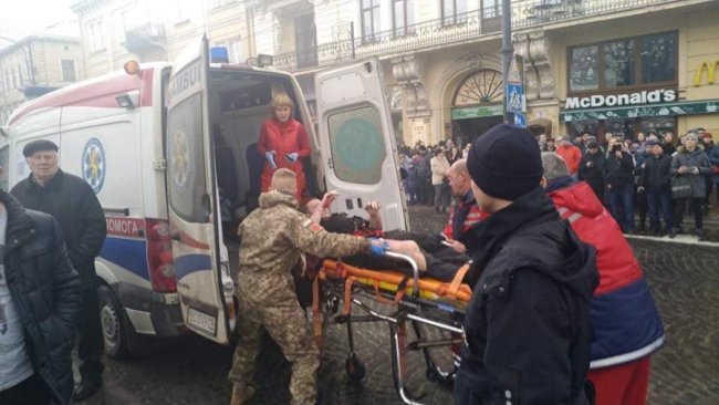 Герой дня: військовий рятував постраждалих під час вибуху у Львові до приїзду «швидкої»