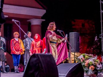 «Чорті-що, а збоку бантик»: думки гостей про «Ніч в Луцькому замку»