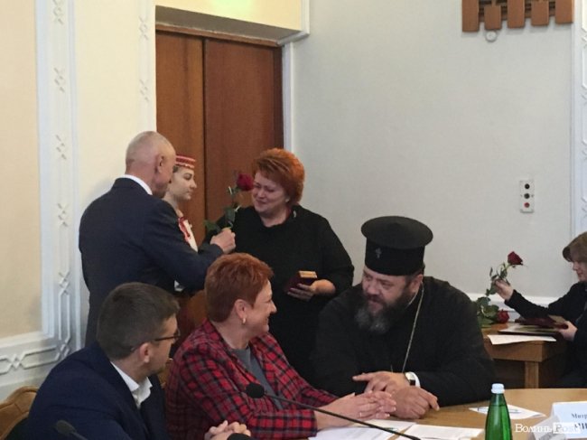 У Луцьку нагородили «заслужених» діячів, «відмінних» волонтерів і професіоналів. ФОТО