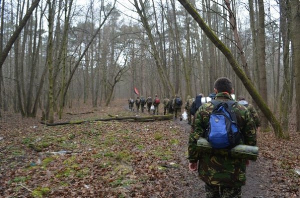 «Правий сектор» Волині поїхав до лісу. ФОТО
